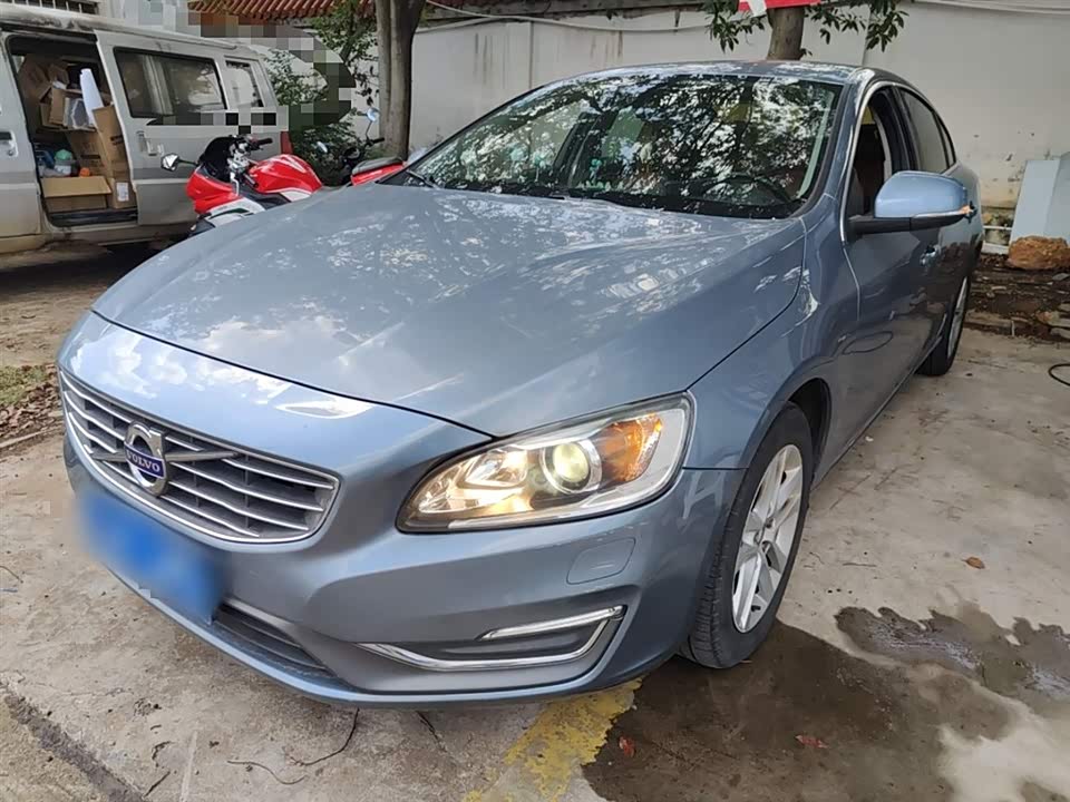 Volvo S60