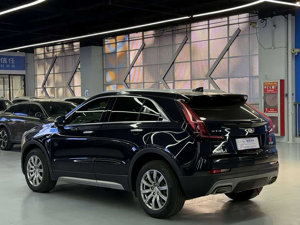 Cadillac XT4
