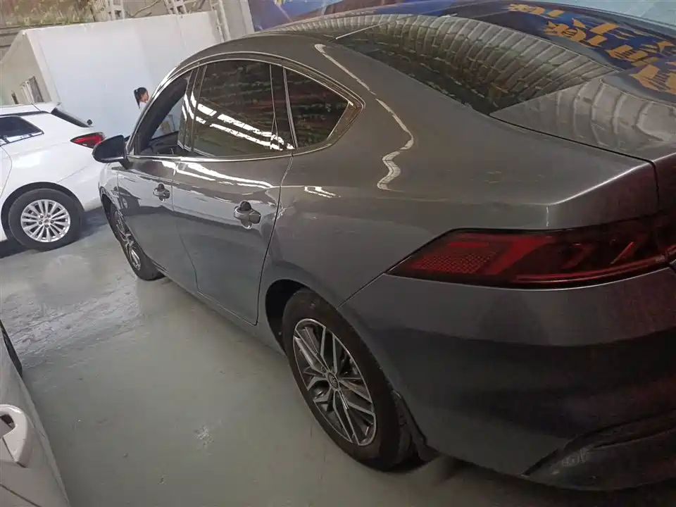 BYD Qin Yuan