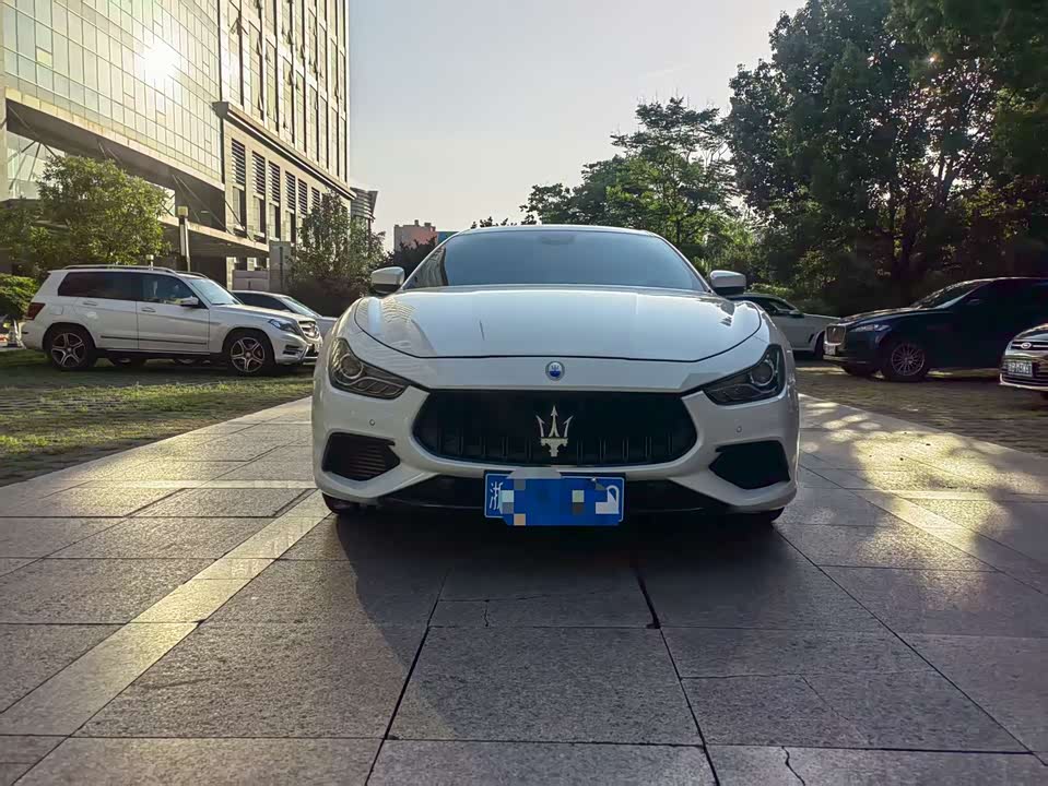 Maserati Ghibli Maserati Ghibli