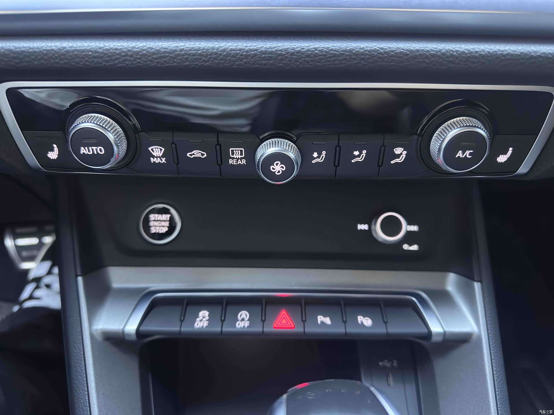 Audi Q3, 2023 14