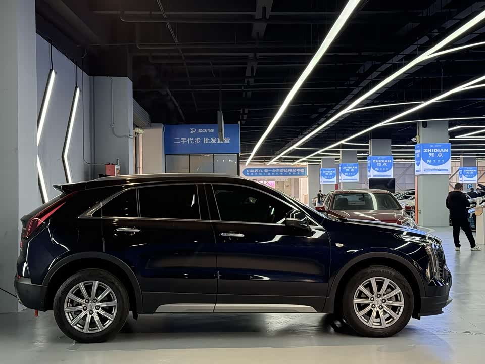 Cadillac XT4