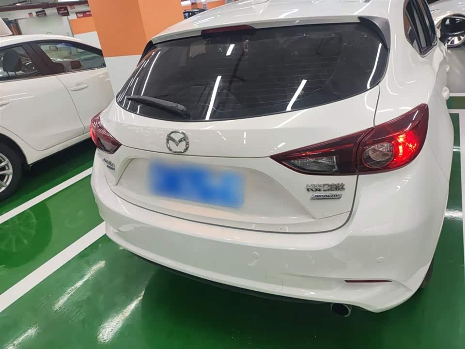 Mazda 3 Angkesaila