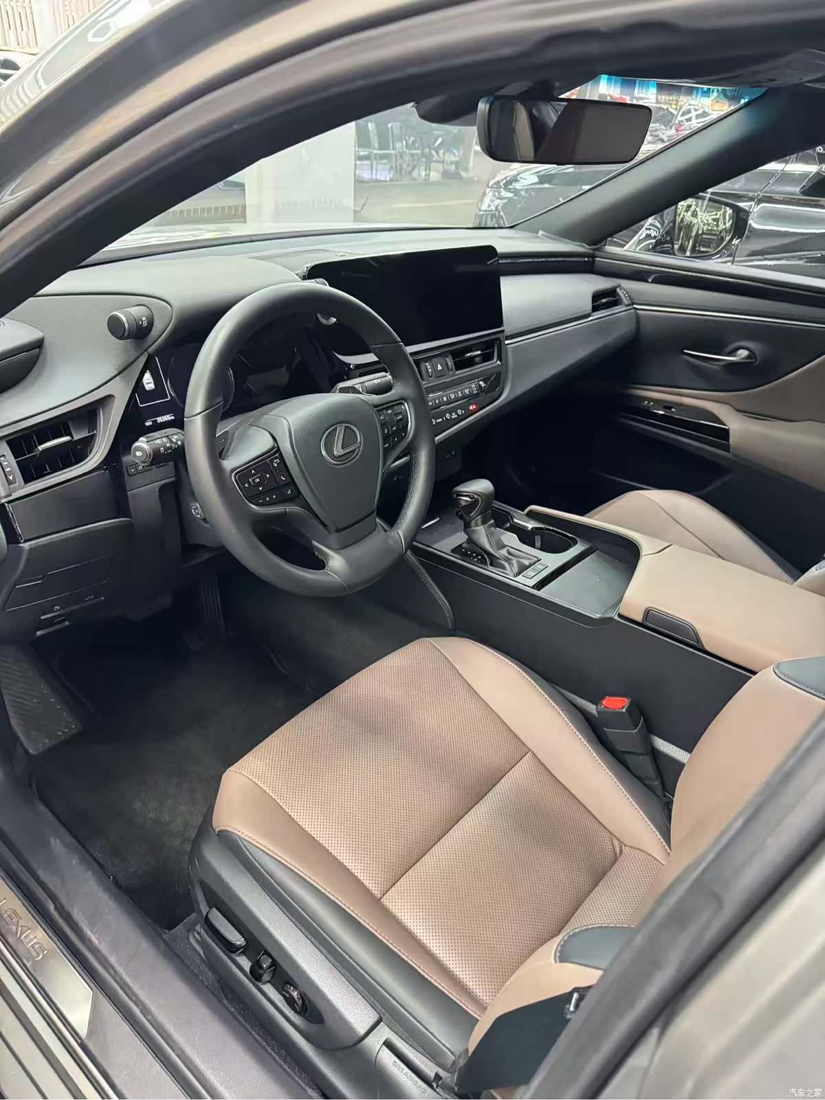 Lexus ES, 2024 12