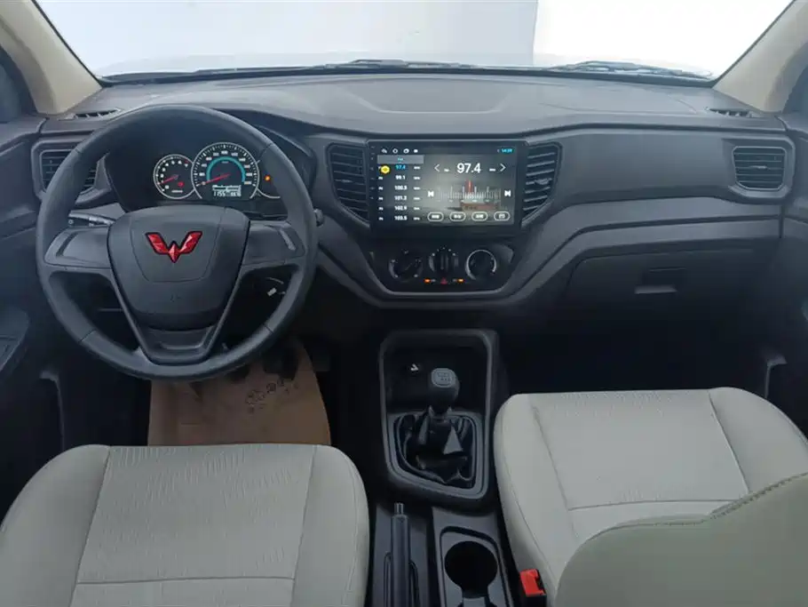 Wuling Wuling Hongguang V