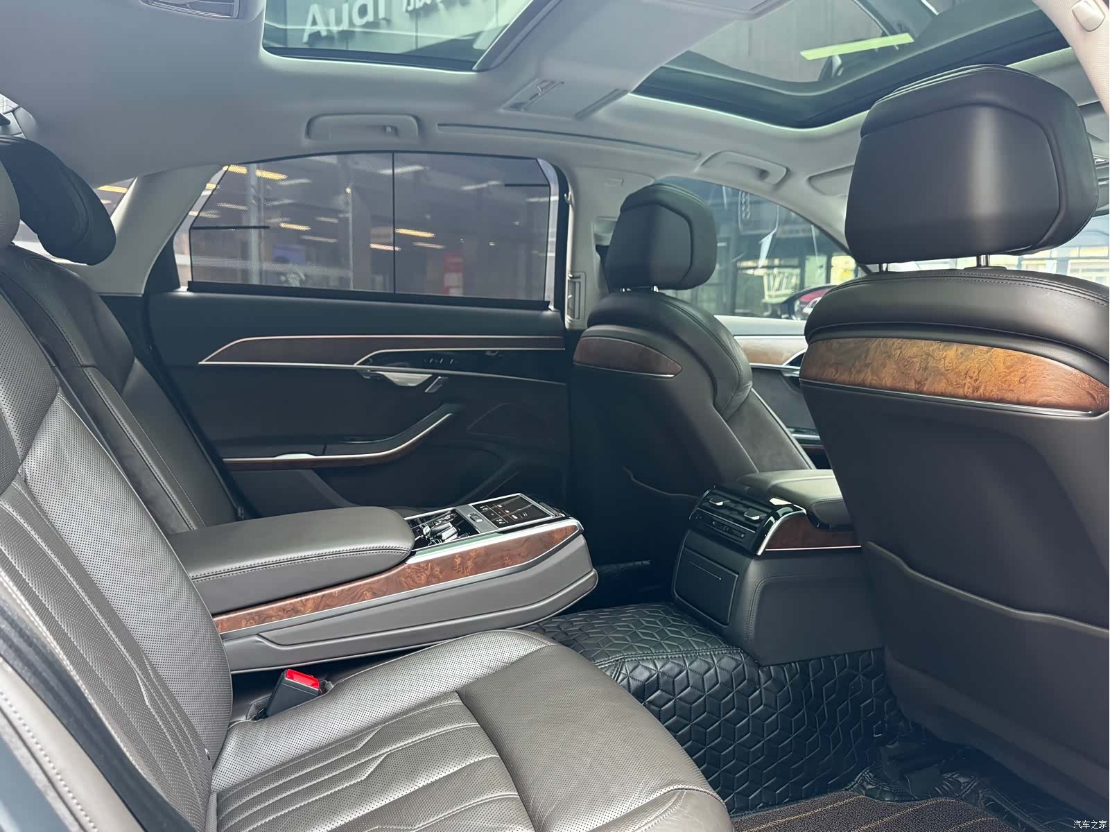 Audi A8L, 2021 8