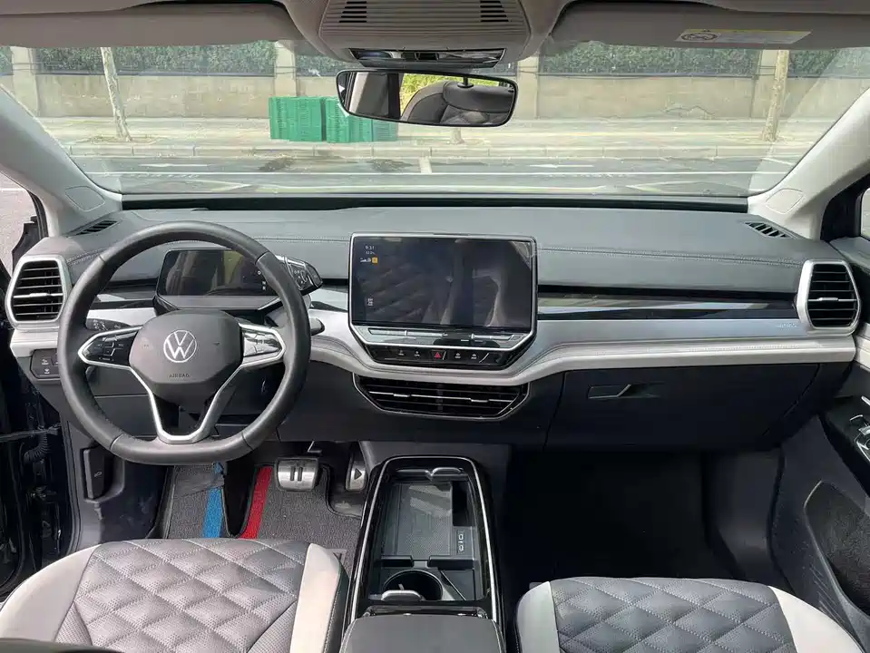 Volkswagen ID.6 CROZZ