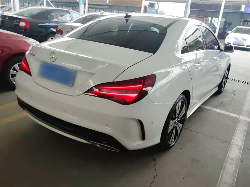 Mercedes-Benz CLA