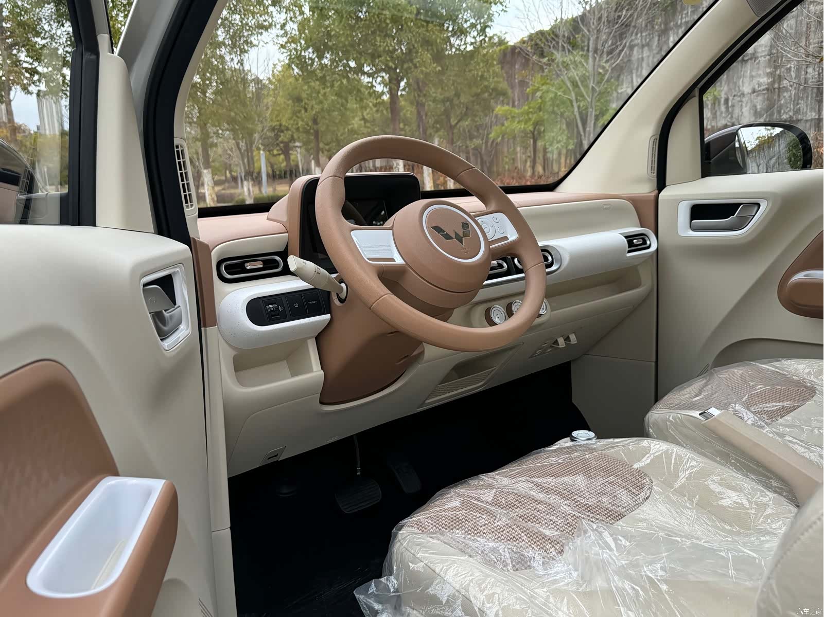 Wuling MINIEV, 2026 4