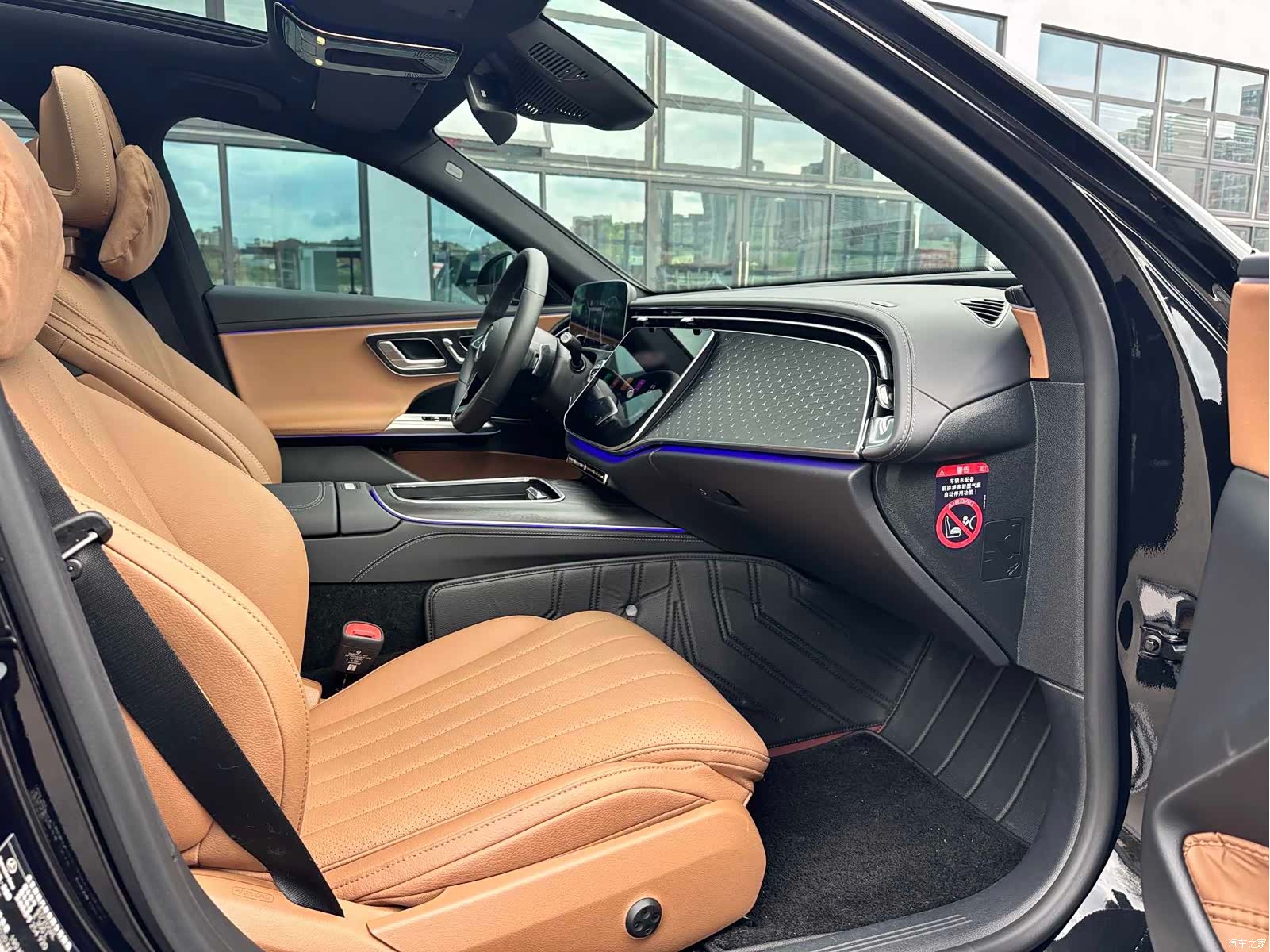 Mercedes-Benz E-Class, 2025 8