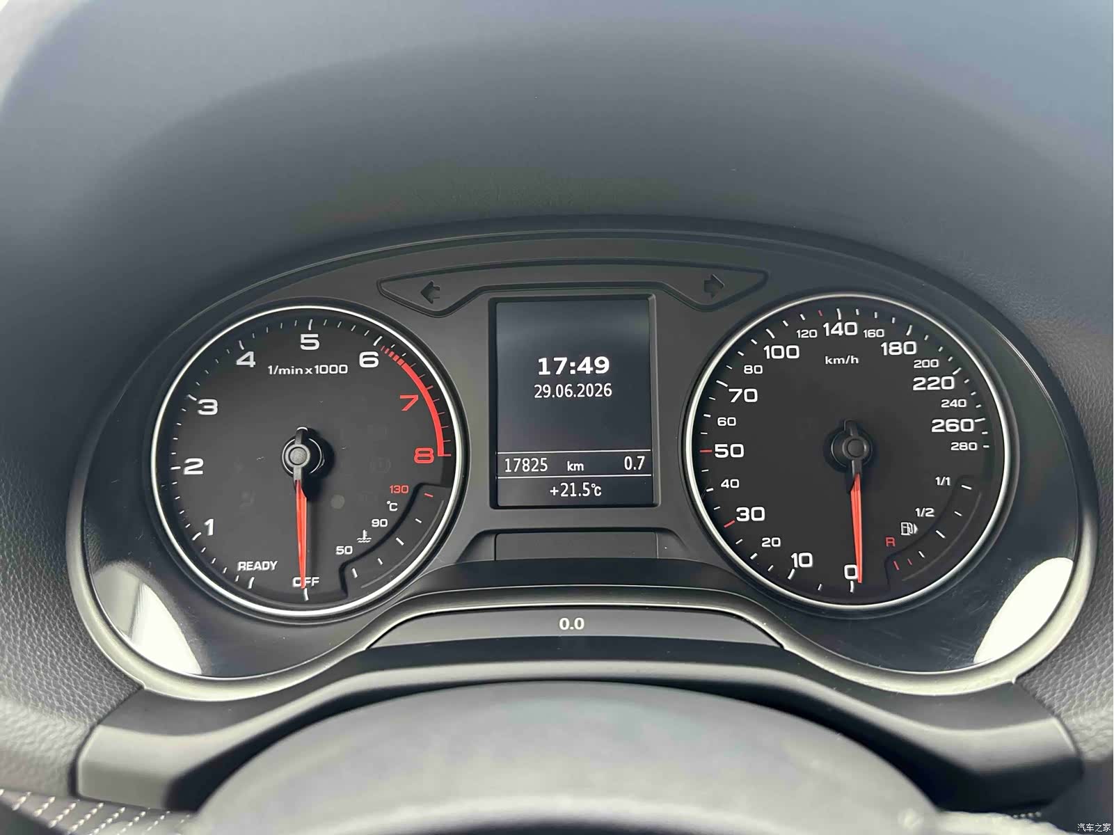 Audi Q2L, 2023 16