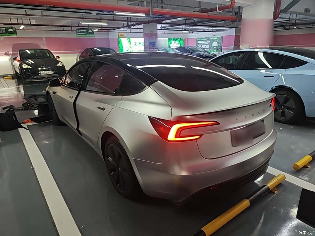 Tesla Model 3, 2025 все фото