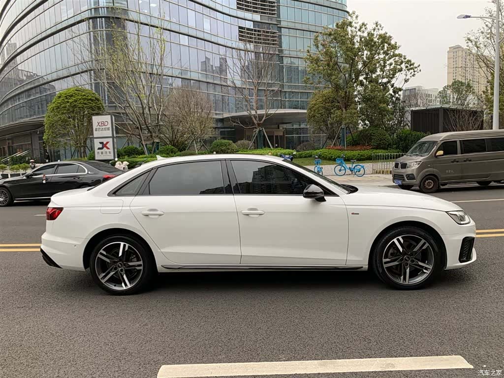 Audi A4L, 2022 9