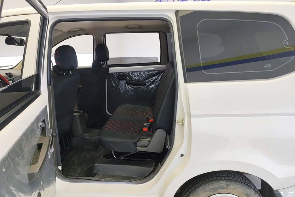 Wuling Hongguang, 2023 11