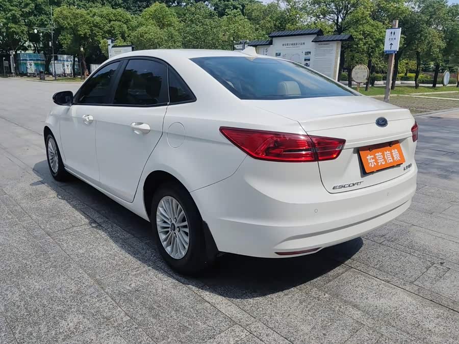 Ford Focus 2016, фото 6