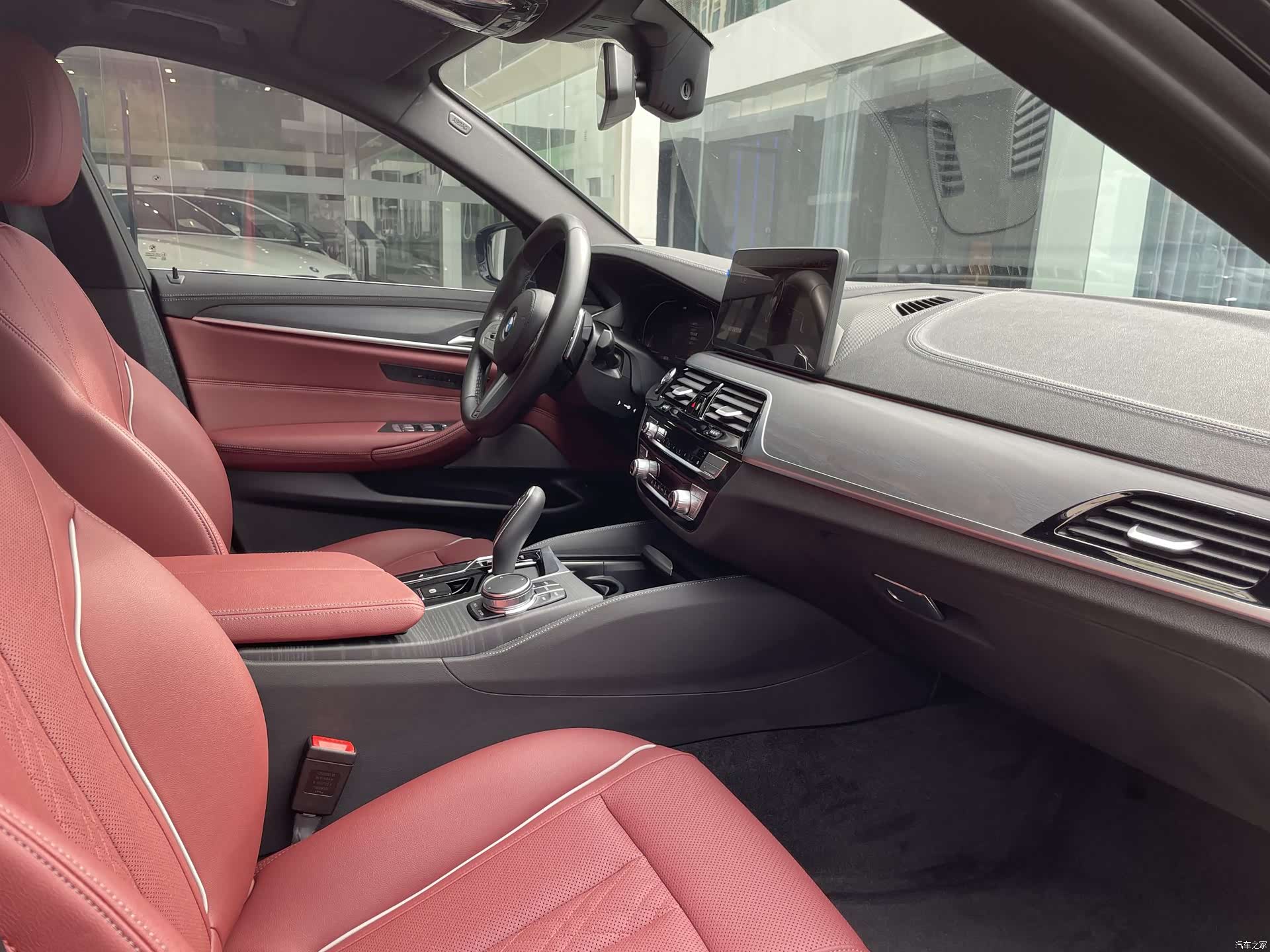 BMW 5 Series, 2023 все фото