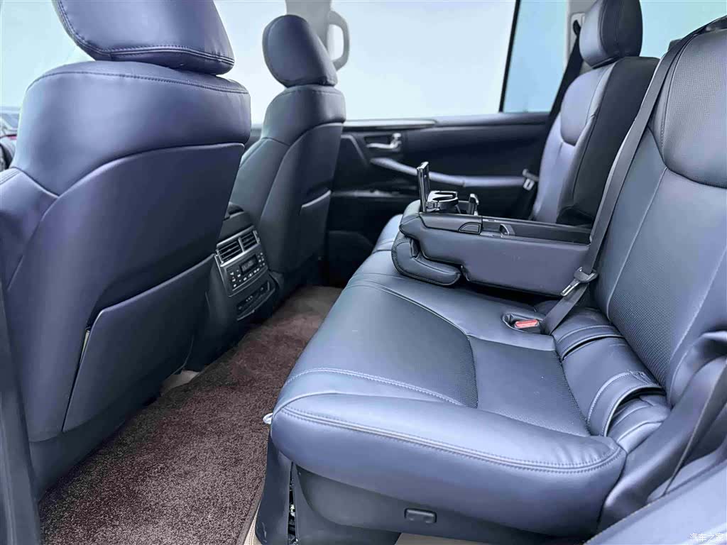 Lexus LX, 2008 13