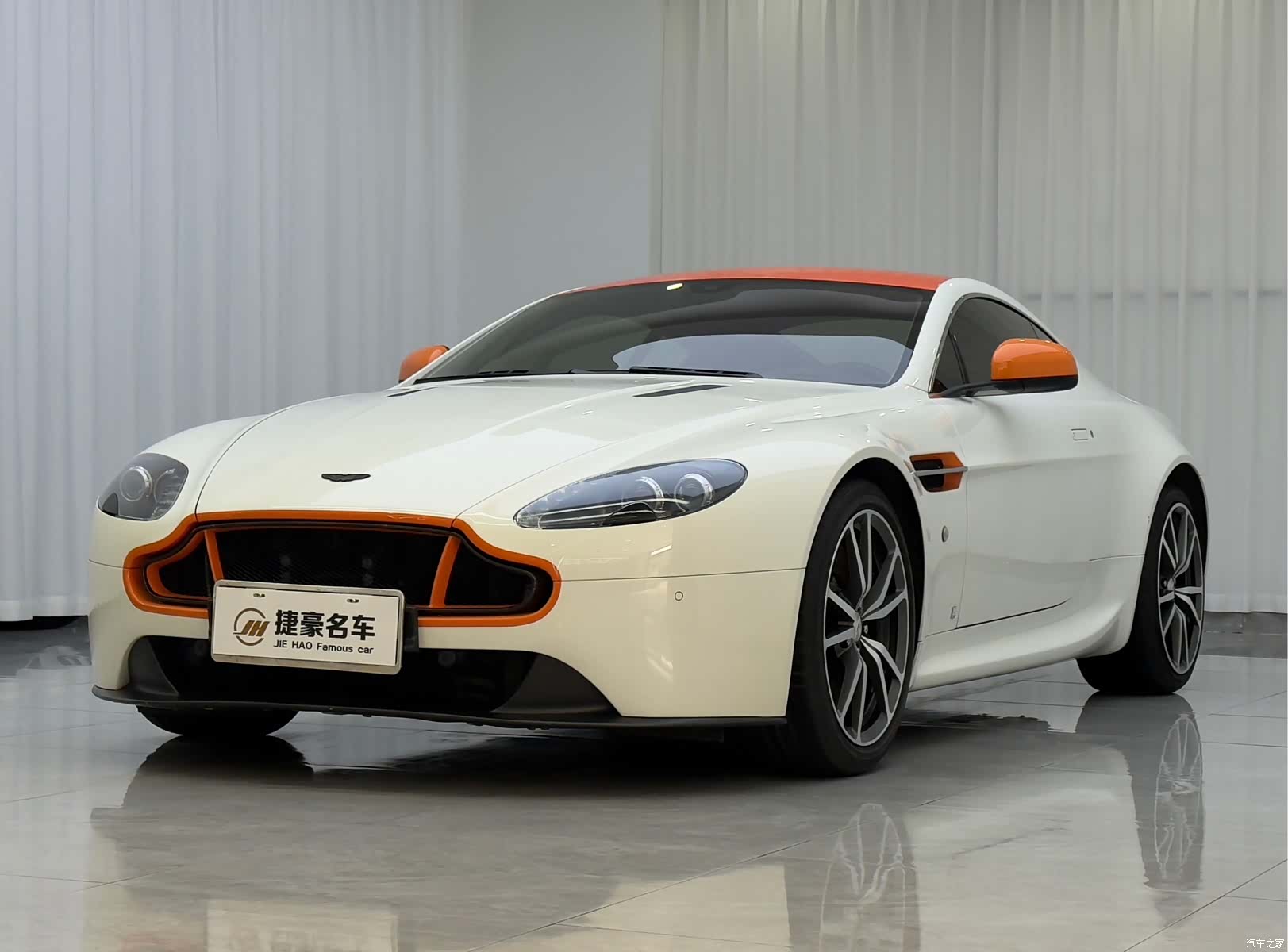 Aston Martin Vantage, 2019 2