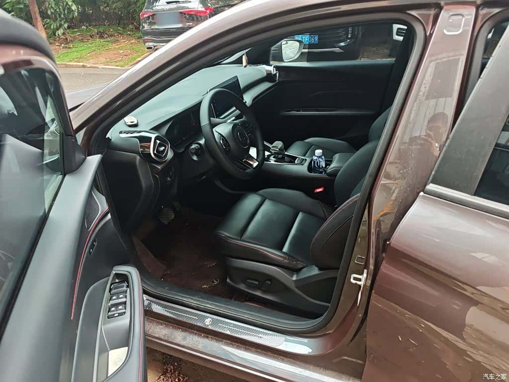 MG MG5, 2025 12