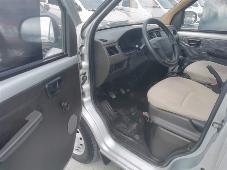 Wuling Wuling Rongguang S