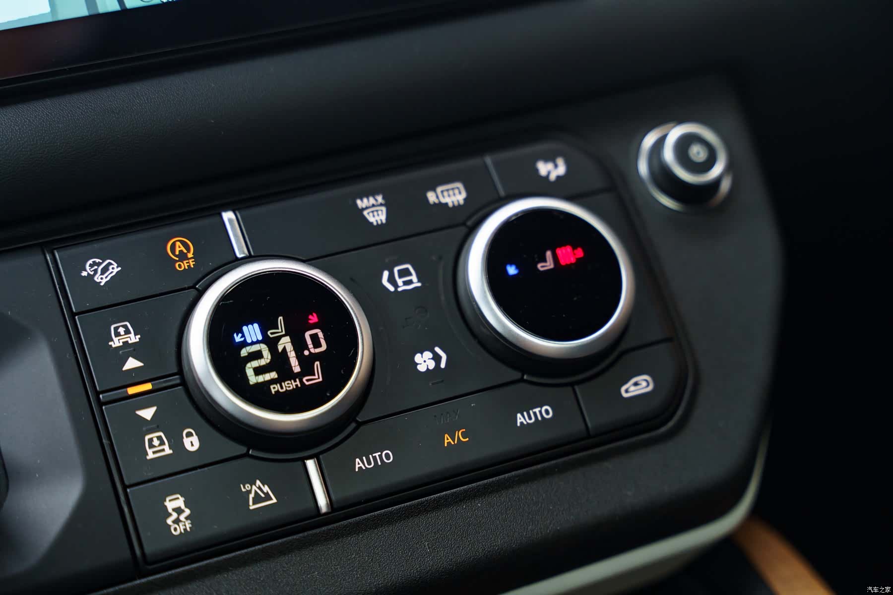 Land Rover Defender, 2023 17