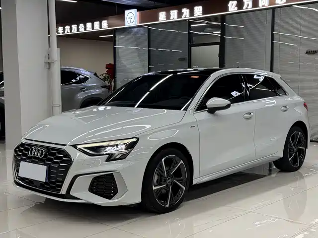 Audi A3 2023 — купить из Китая под заказ