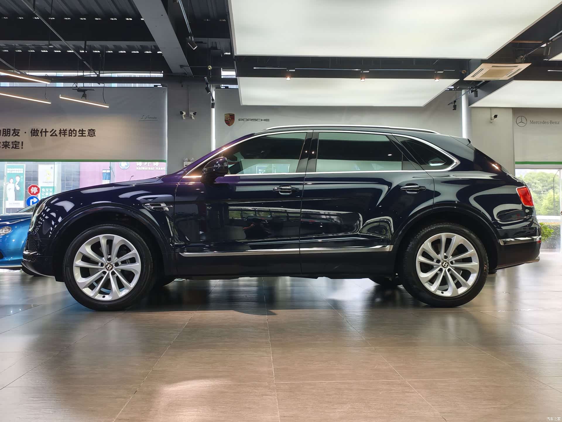 Bentley Bentayga, 2020 18
