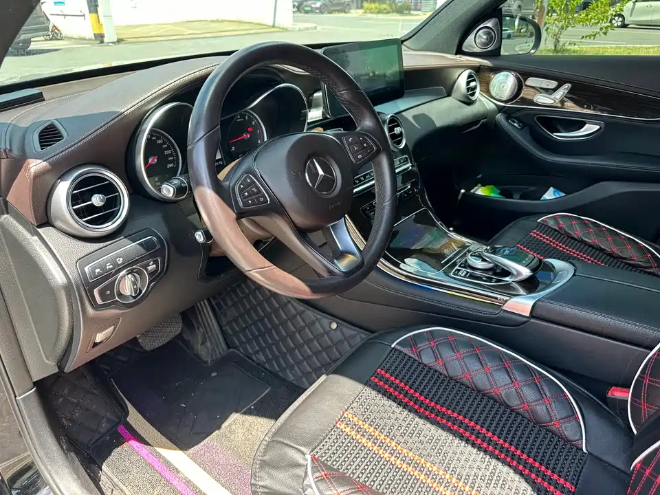 Mercedes-Benz GLC Mercedes-Benz GLC