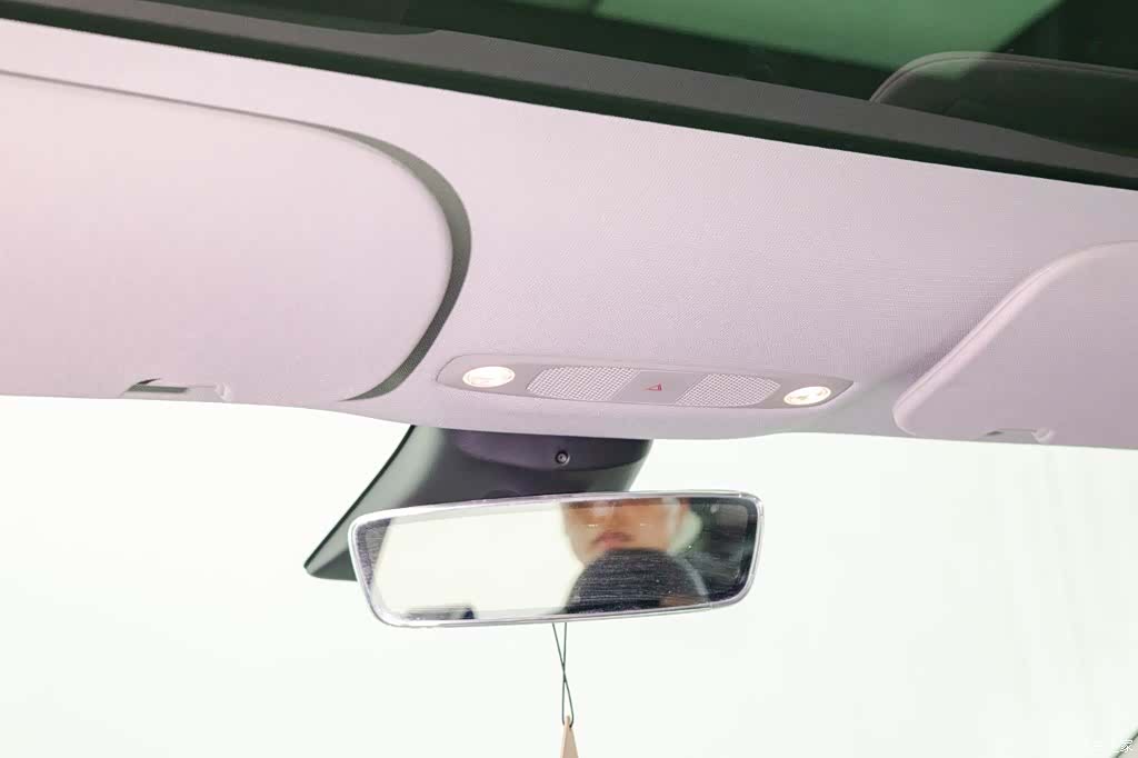 Tesla Model 3, 2023 21