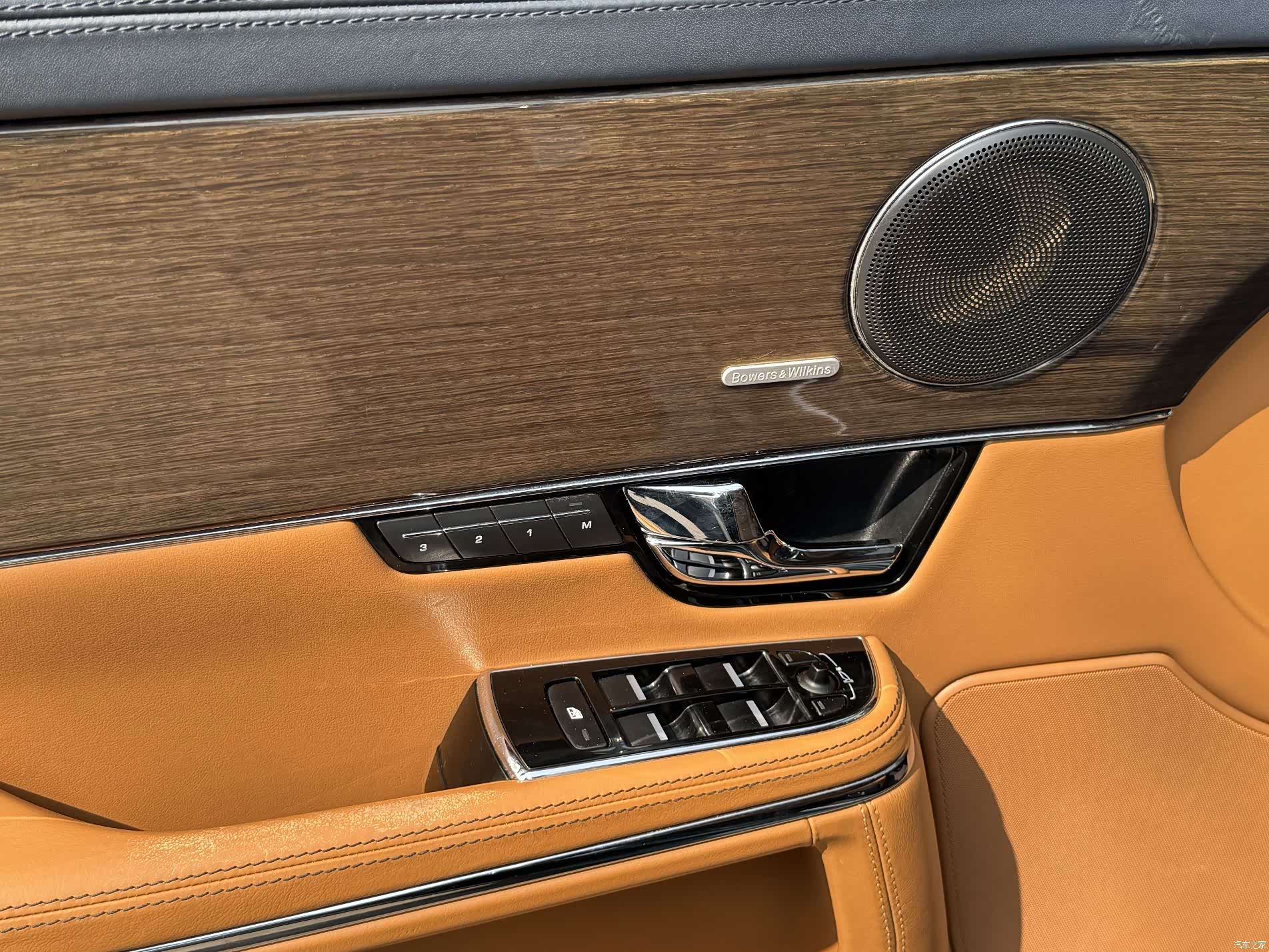 Jaguar XJ, 2012 25