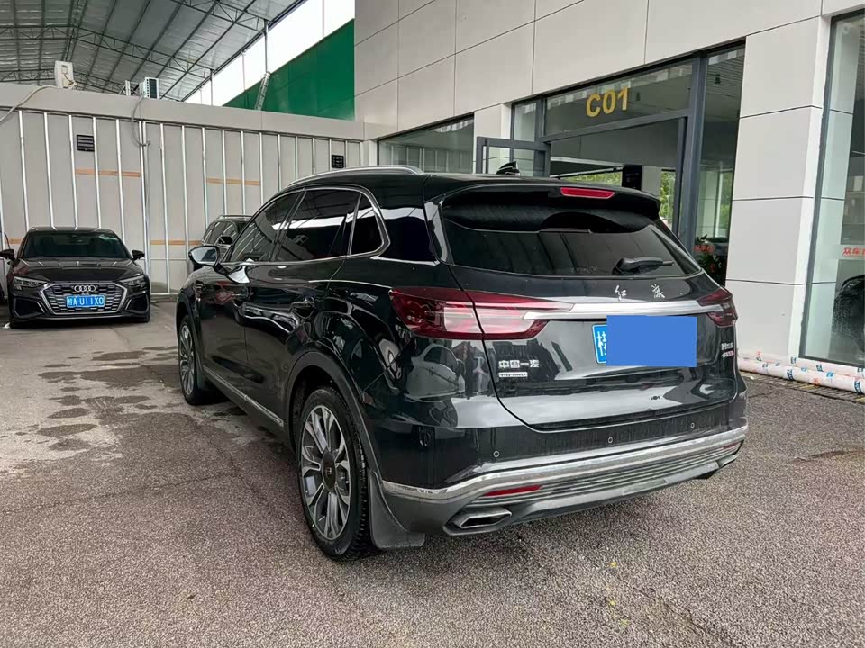 Hongqi HS5