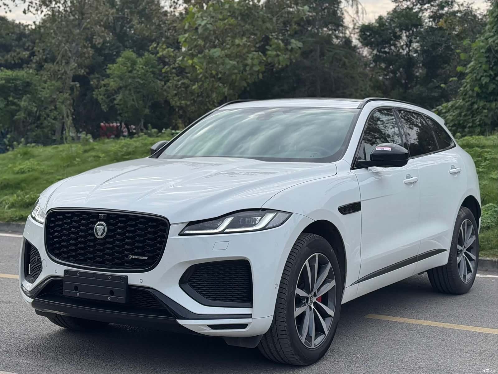 Jaguar F-PACE, 2024 2
