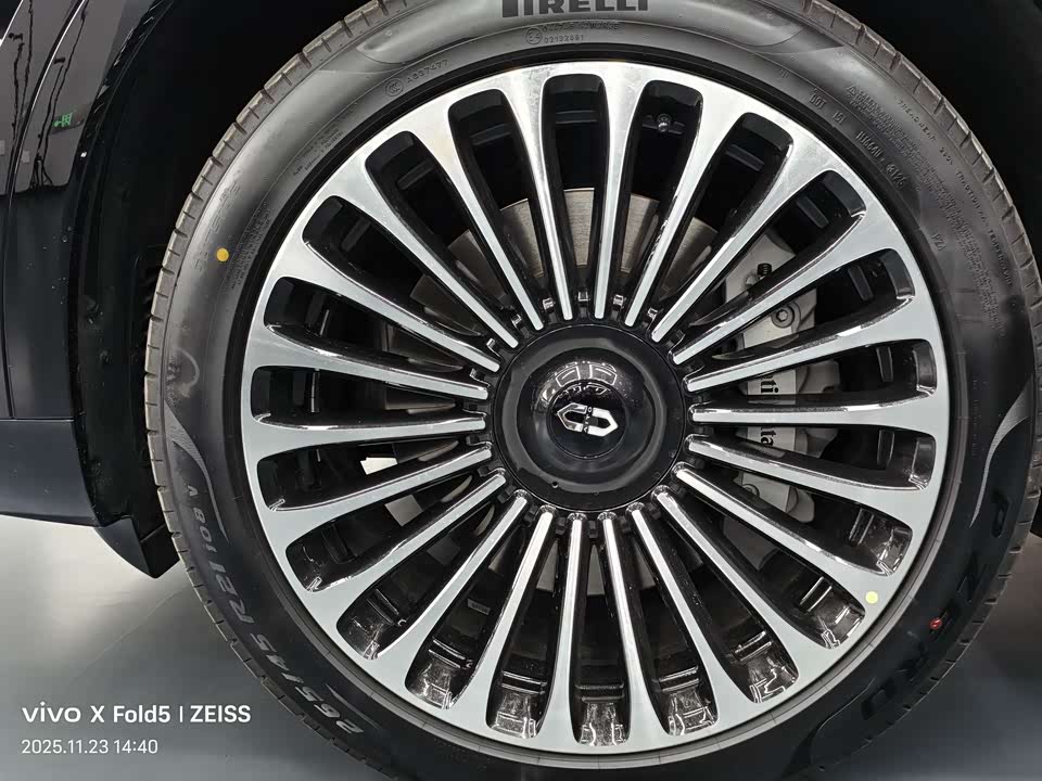 AITO Ask the world M9