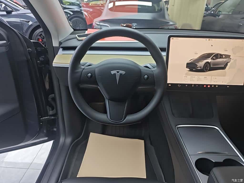 Tesla Model Y, 2023 11