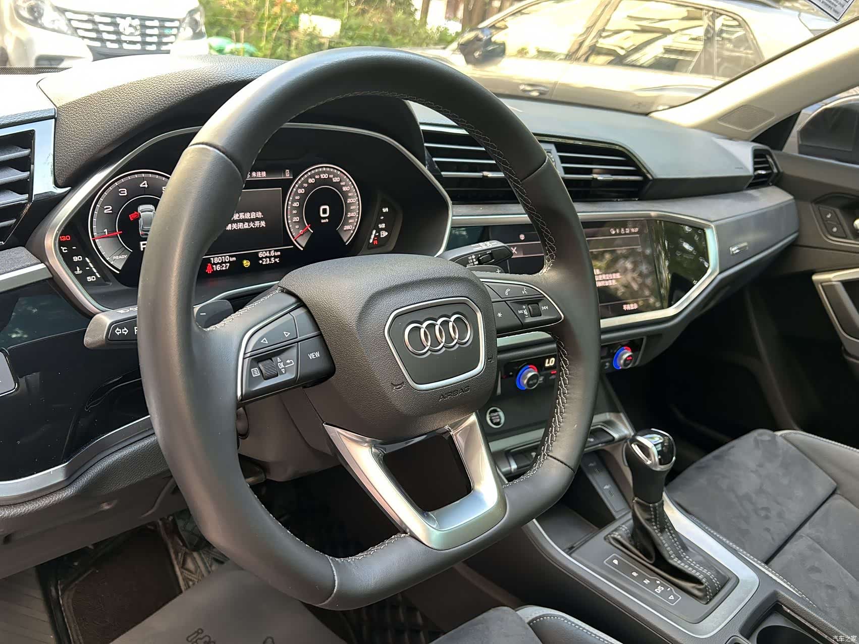 Audi Q3, 2023 10