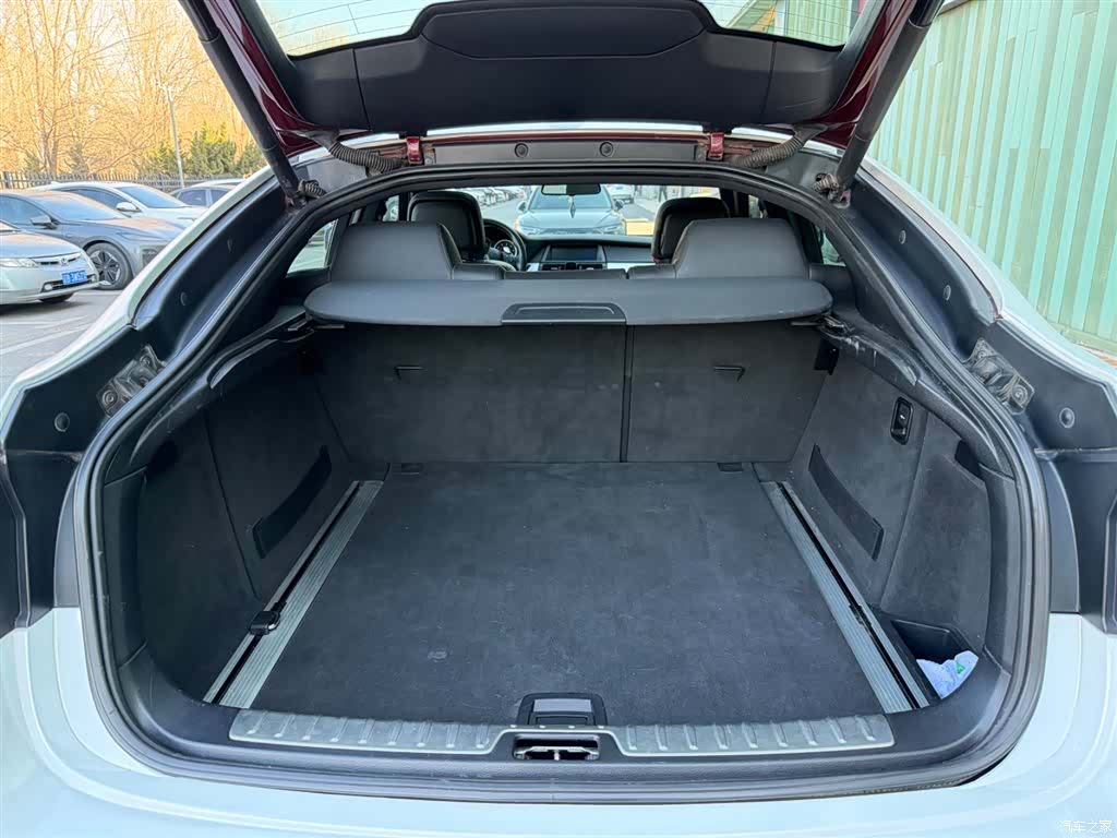 BMW X6, 2011 9