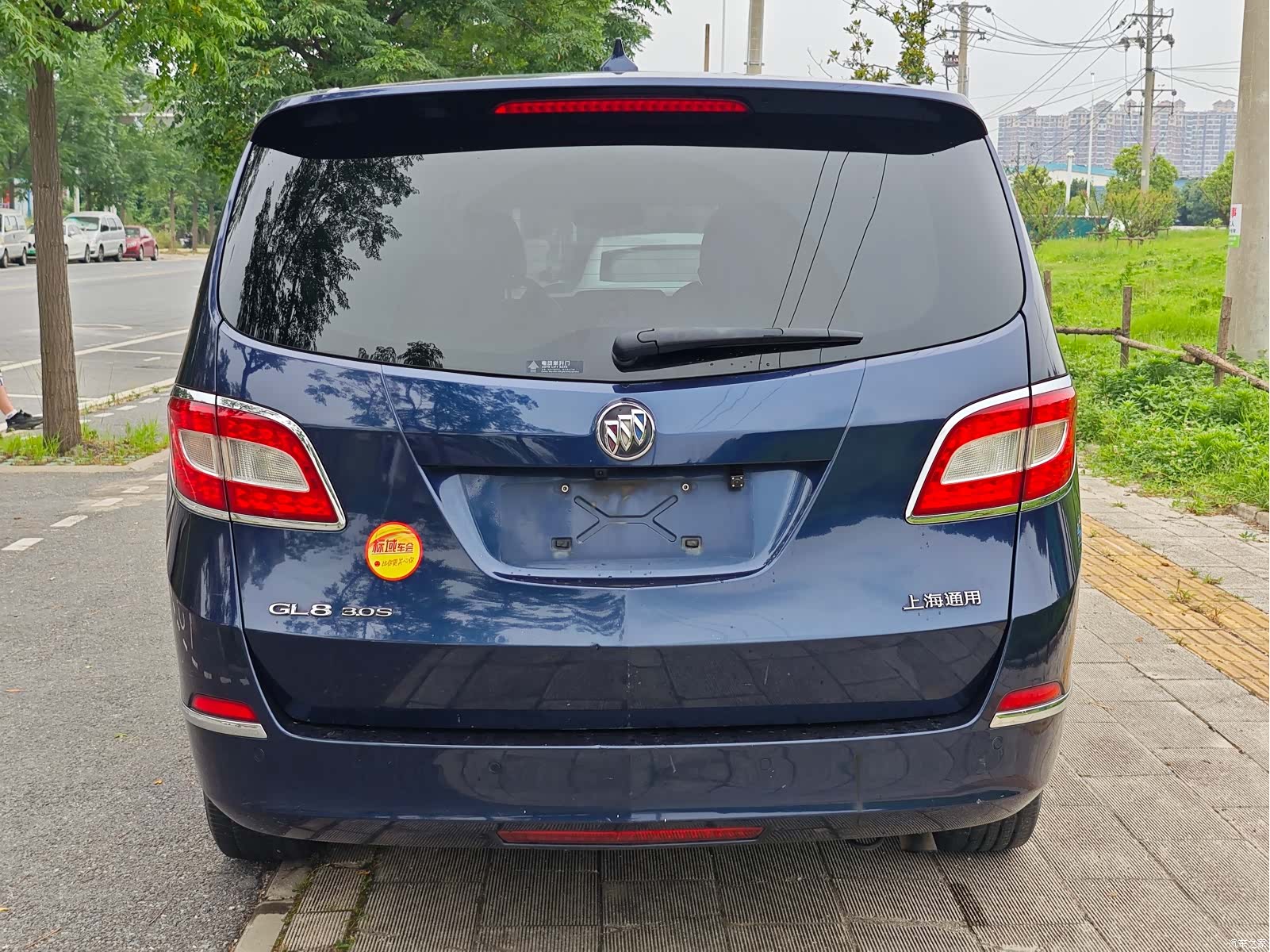 Buick GL8, 2011 8