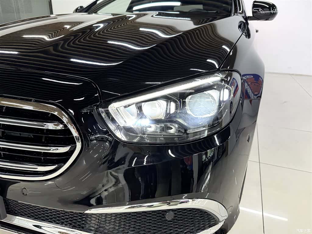 Mercedes-Benz E-Class, 2023 6