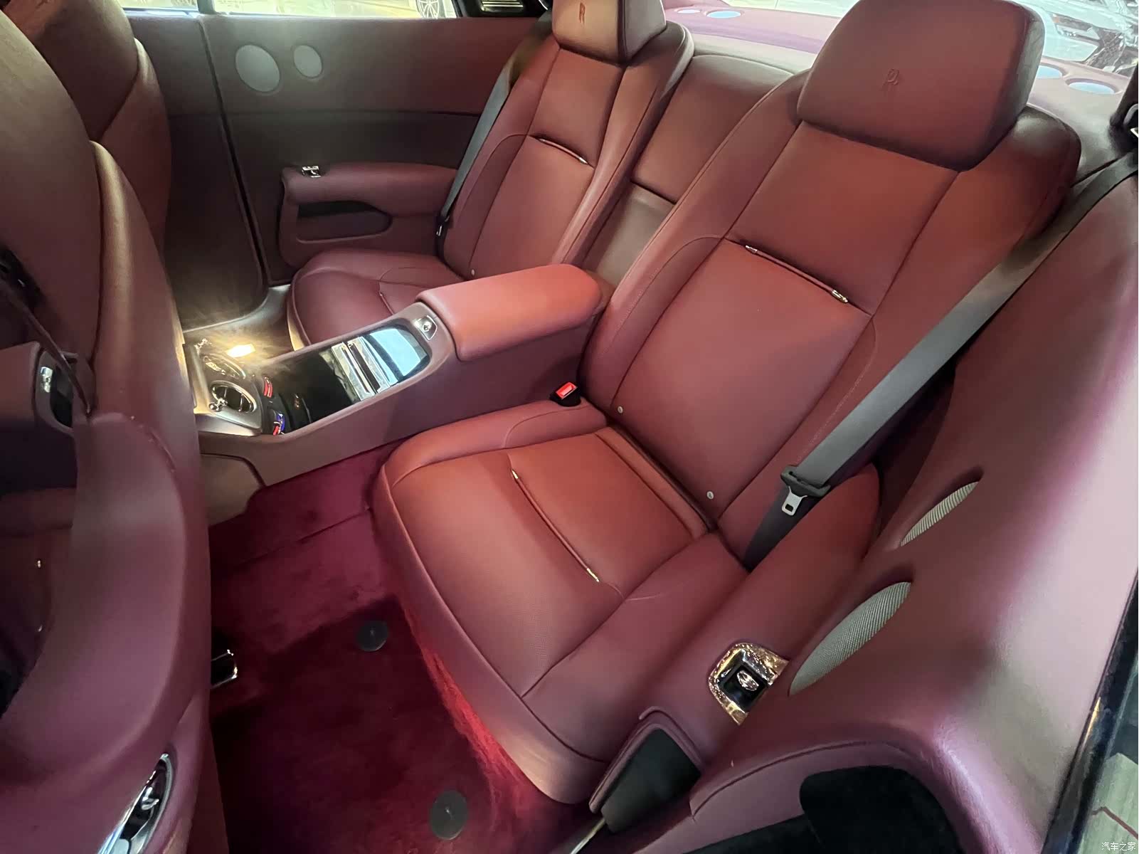 Rolls-Royce Wraith, 2014 21