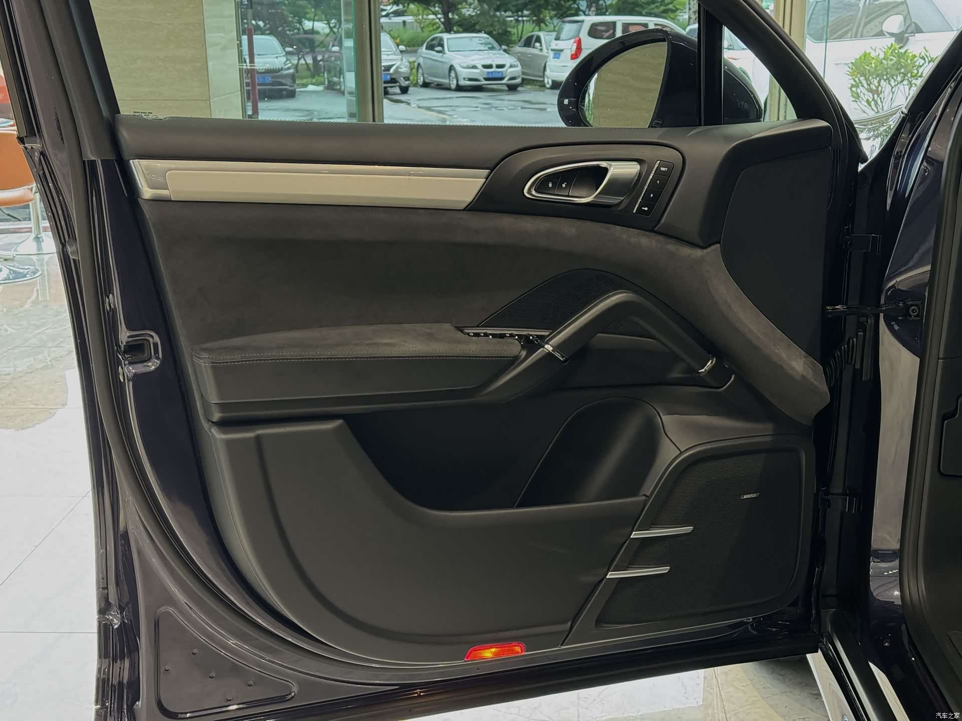 Porsche Cayenne, 2017 все фото