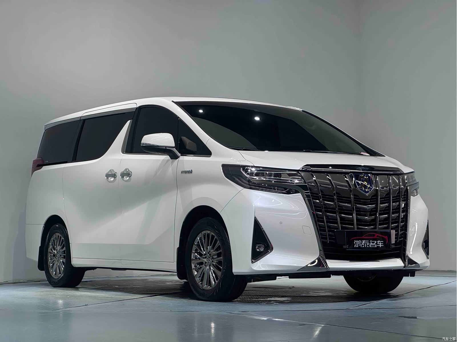 Toyota Alphard, 2021 3