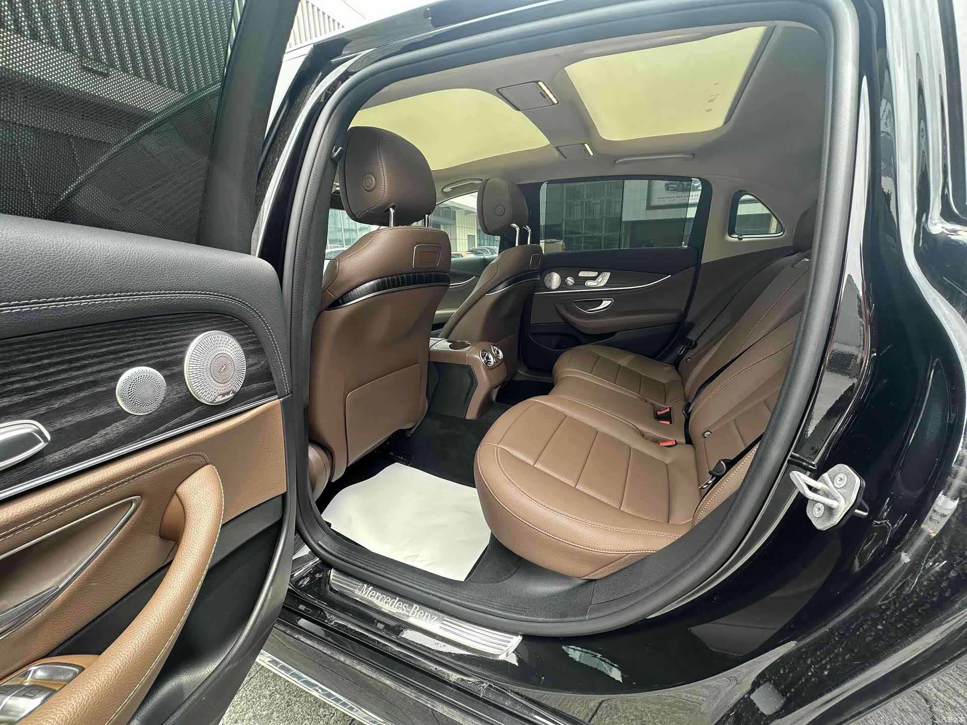 Mercedes-Benz E-Class, 2020 10