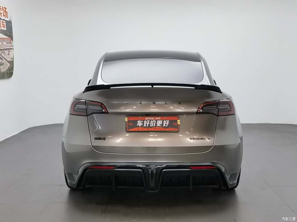 Tesla Model Y, 2024 4