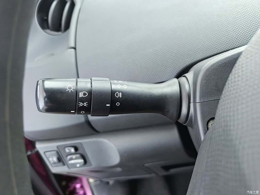 Toyota 1.6E, 2010 21