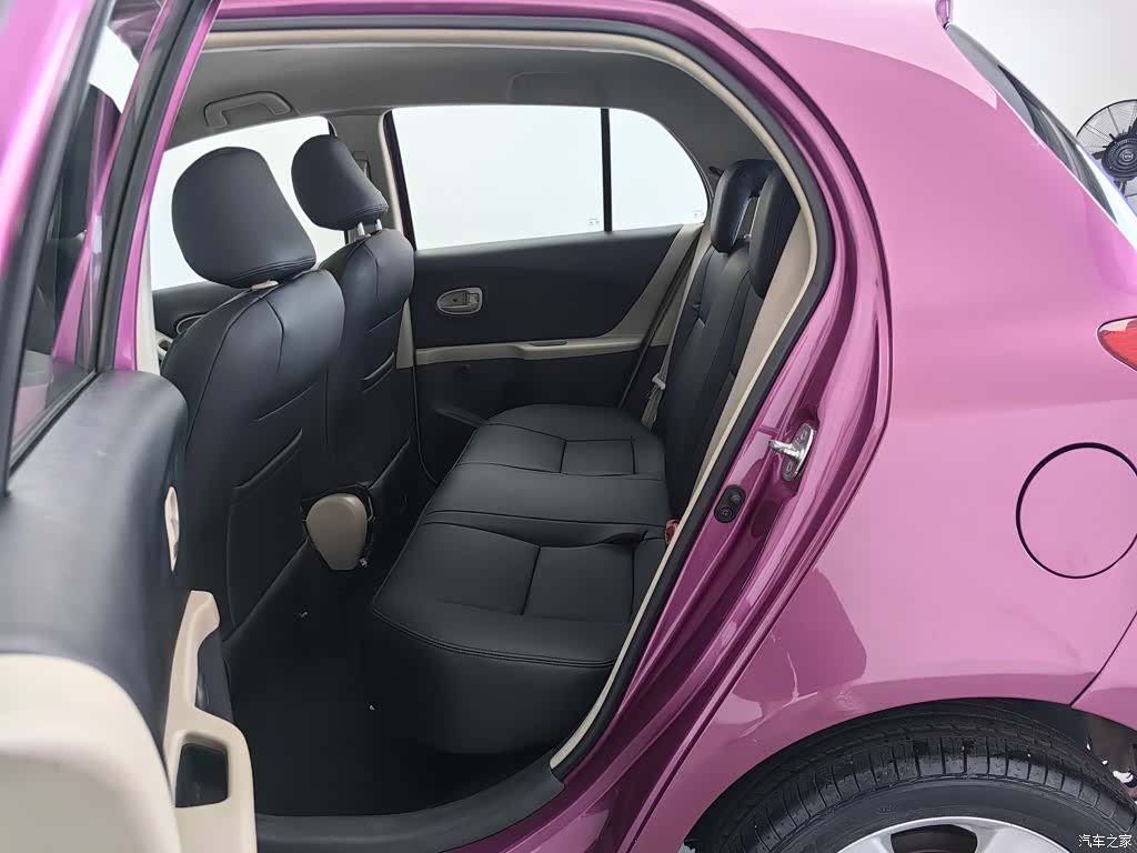 Toyota 1.6E, 2010 15