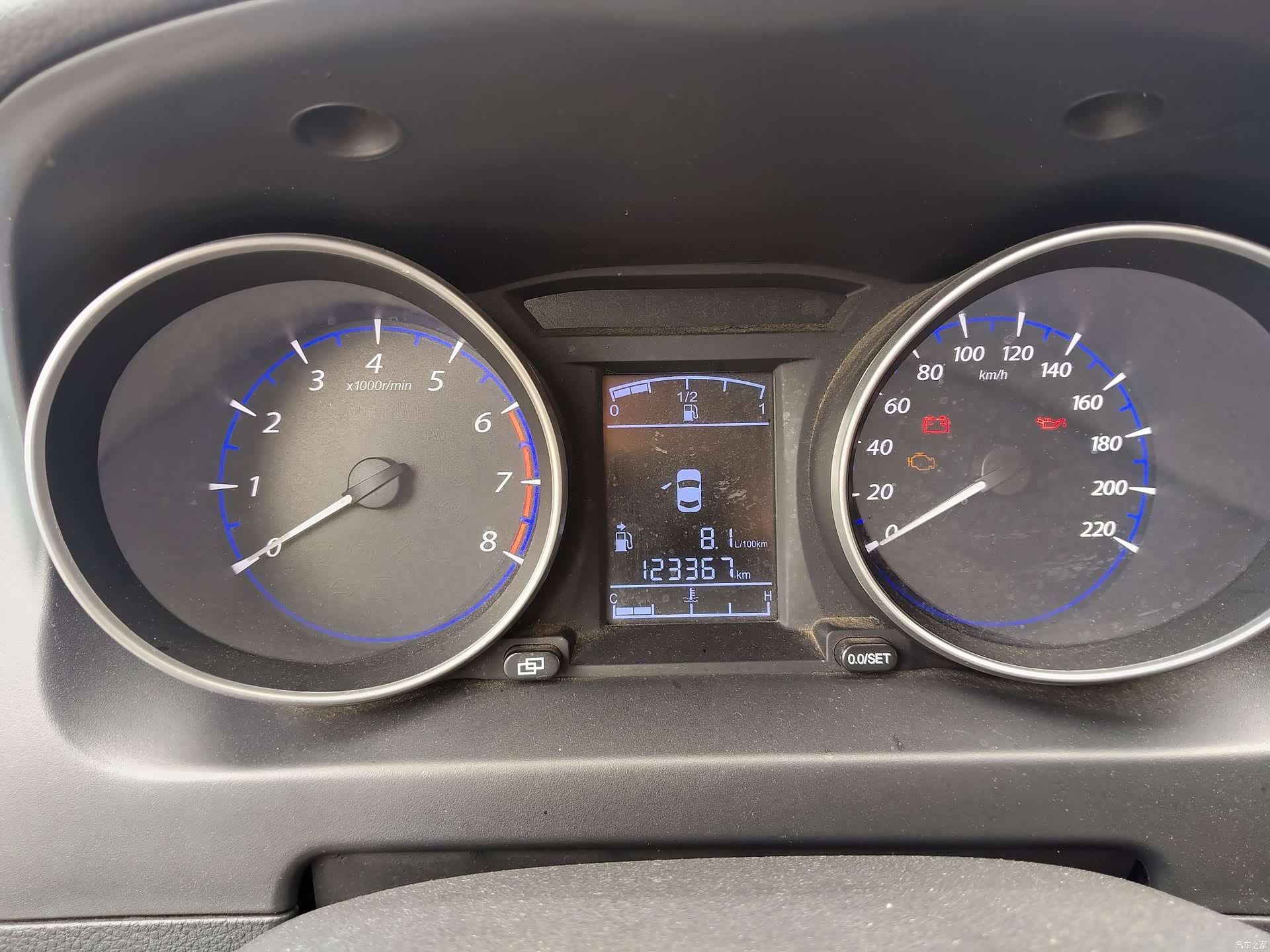 DongFeng X5, 2015 9