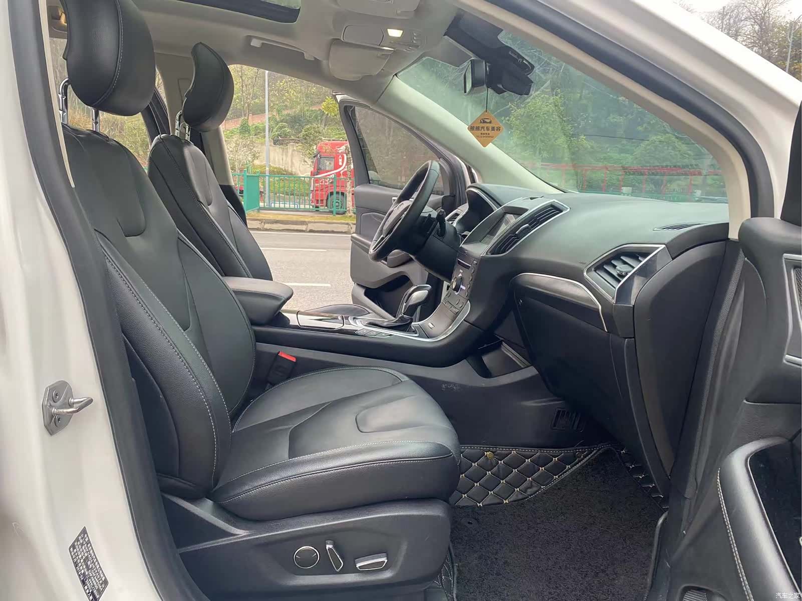 Ford Edge, 2019 10