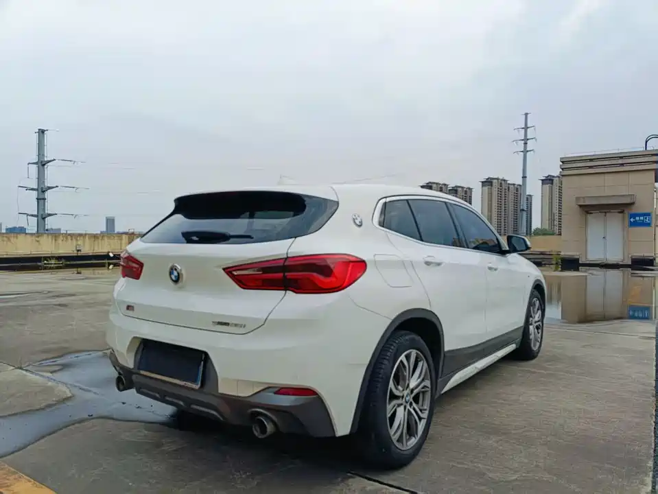 BMW X2