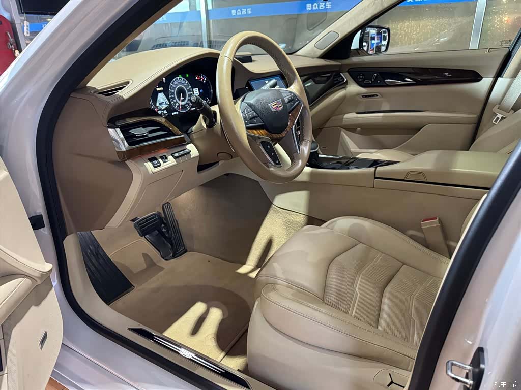 Cadillac CT6, 2016 10