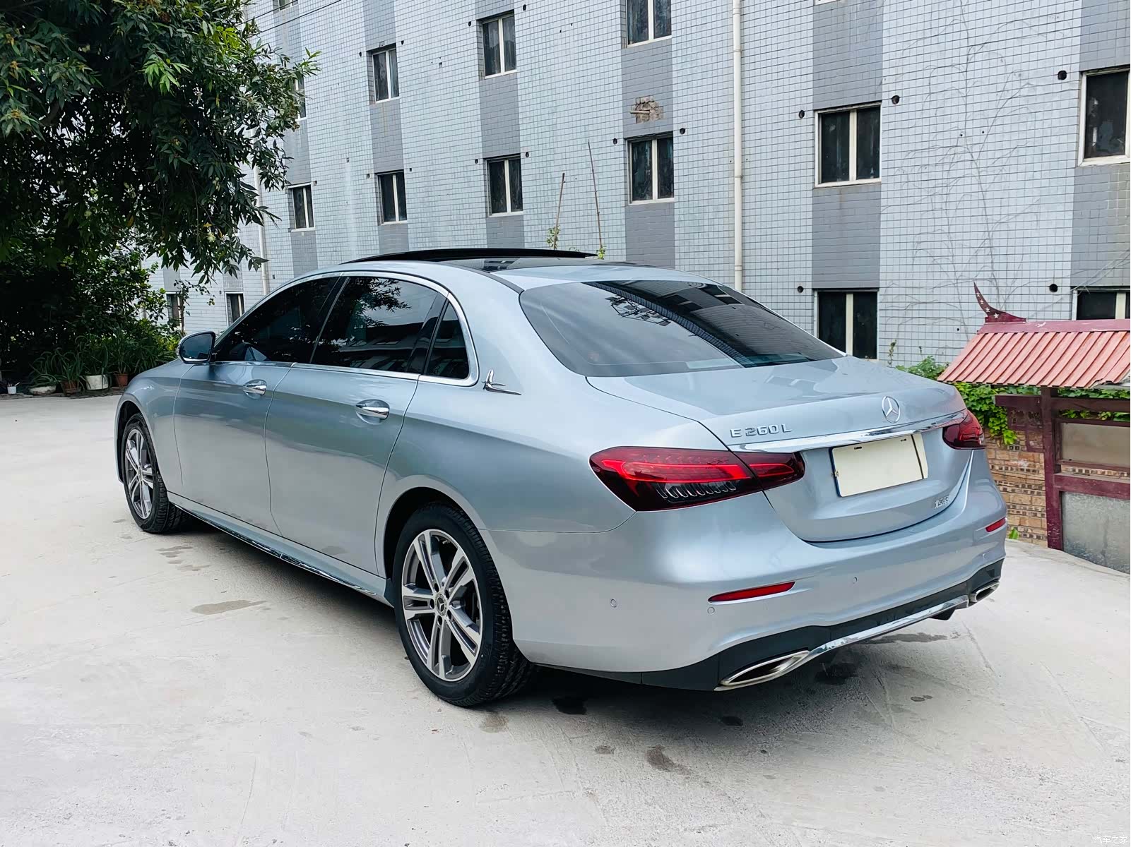 Mercedes-Benz E-Class, 2022 4
